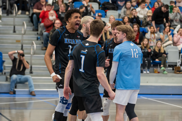 Huskies return to podium with ACAC Bronze
