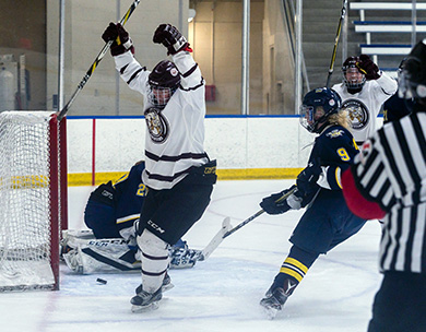 Griffins rally from 2-0 down to stun Ooks 3-2 and take commanding 2-0 series lead