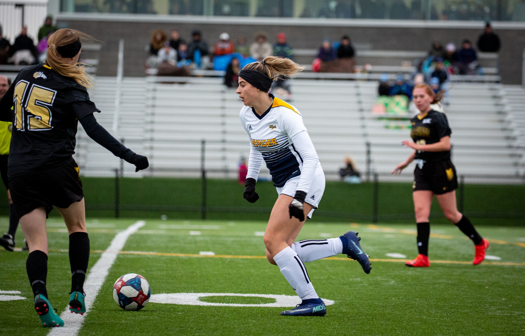 Thunder defeat Broncos 3-0, advance to semis