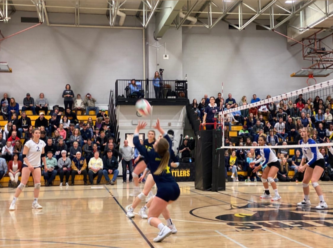 Clippers Sweep Eagles to advance to Gold Medal Game